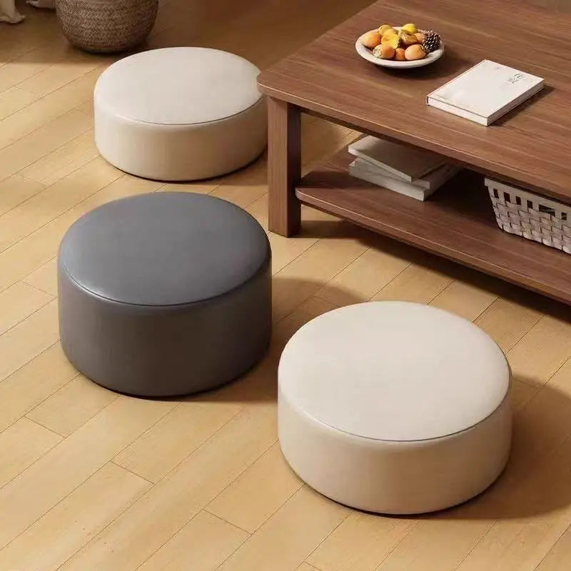 Banqueta redonda super baixa para sofá e mesa